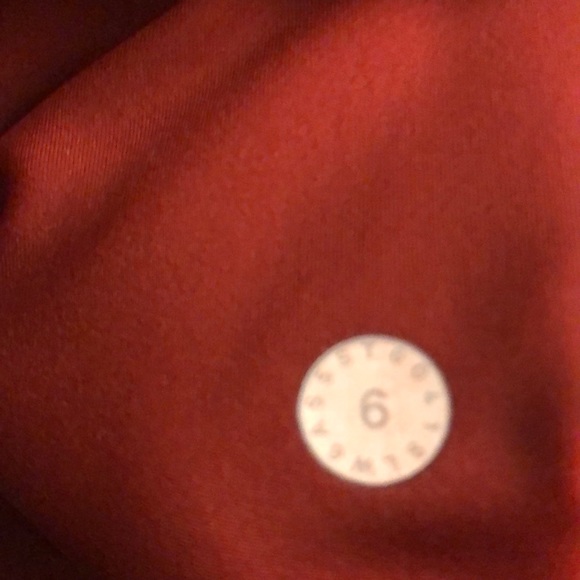 Lululemon Fast and Free Crops - Picture 3 of 5